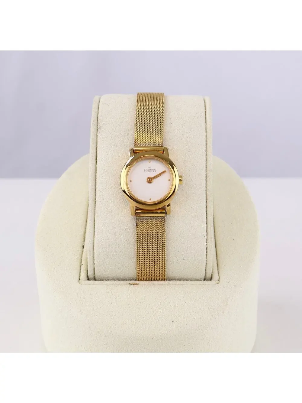 Skagen Denmark Ladies Watch Gold Tone Mesh Band Slim Minimalist White Dial Works